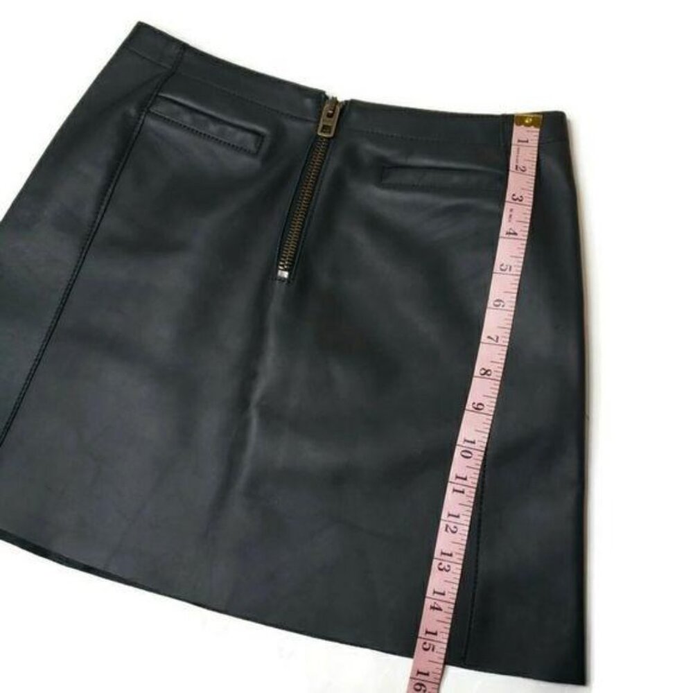 Coach Black Leather Mini Skirt With Back Zip and faux pockets sexy classic - Picture 10 of 11
